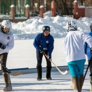 Матч по хоккею в валенках 2020 фотографии