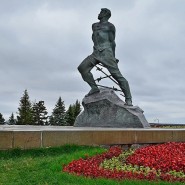 Памятник Мусе Джалилю фотографии