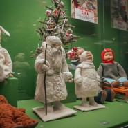 Выставка «История детства. Куклы и игрушки XIX-XX веков» фотографии