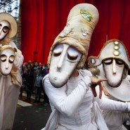Уличный театр маски «Странствующие куклы господина Пэжо» в парках Казани 2020 фотографии