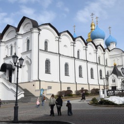 Выставка «Близкие люди»