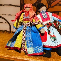 Выставка «Народные праздники: от Масленицы до Навруза»