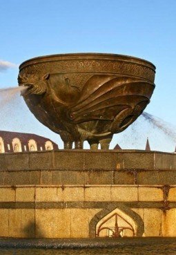 Памятник-фонтан «Казан»