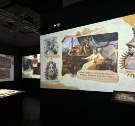 Выставка «Повесть новогодних лет. Записки Деда Мороза»