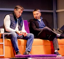 Спектакль «Пассажиры отложенных рейсов»