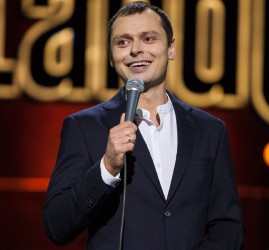 Шоу StandUp Виктора Комарова 2021