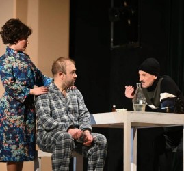 Спектакль «В шаге от бездны»