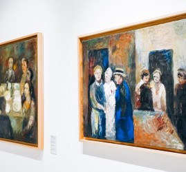 Выставка «Свет между мирами»