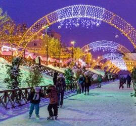 Каток на Кремлевской набережной 2018/19