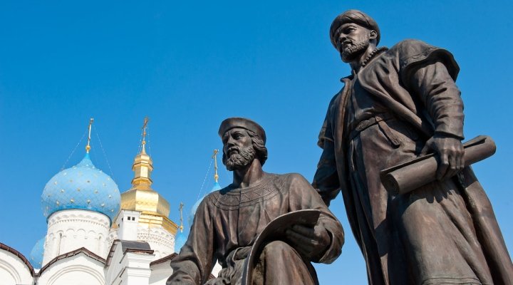 Памятник зодчим казанского Кремля